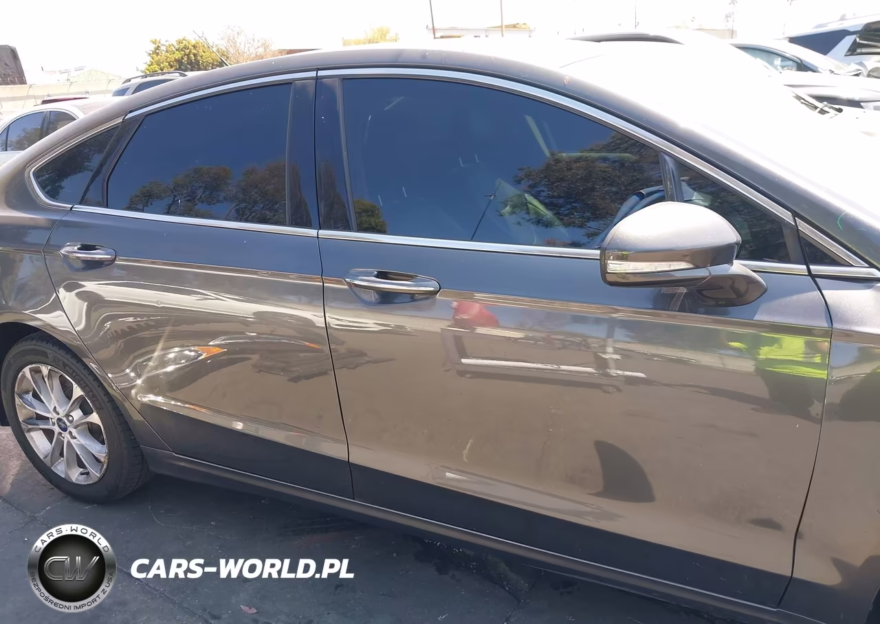2020 Ford Fusion Plug-In Hybrid Titanium VIN:3FA6P0SU3LR120472 - 14