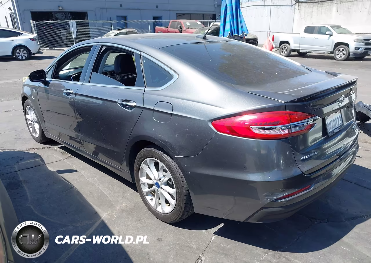 2020 Ford Fusion Plug-In Hybrid Titanium VIN:3FA6P0SU3LR120472 - 3