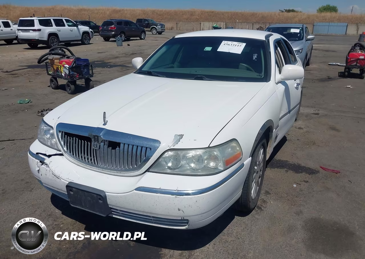 2005 Lincoln Town Car Signature VIN:1LNHM81W95Y634047 - 2