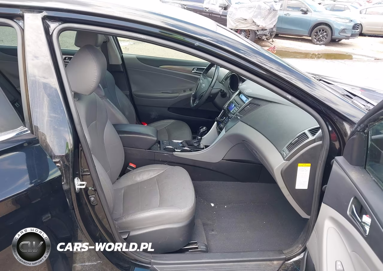 2012 Hyundai Sonata Hybrid VIN:KMHEC4A49CA045275 - 5