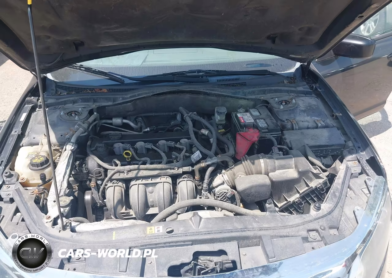 2012 Ford Fusion S VIN:3FAHP0GA9CR210782 - 10