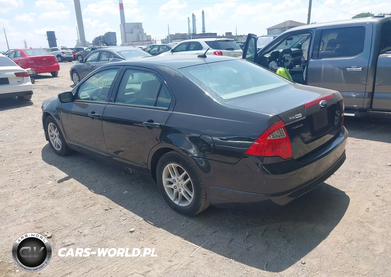 2012 Ford Fusion S VIN:3FAHP0GA9CR210782 - 3