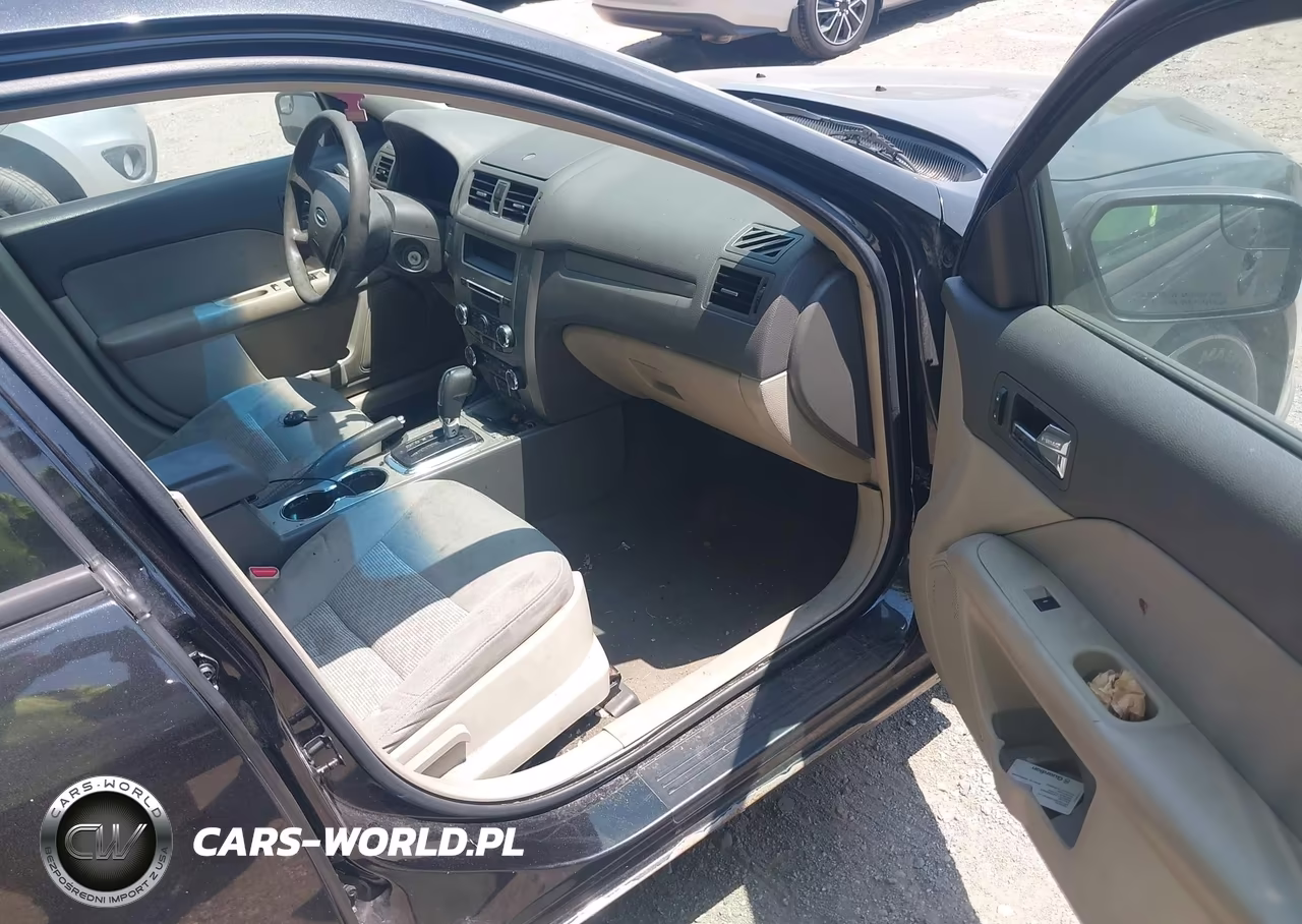 2012 Ford Fusion S VIN:3FAHP0GA9CR210782 - 5