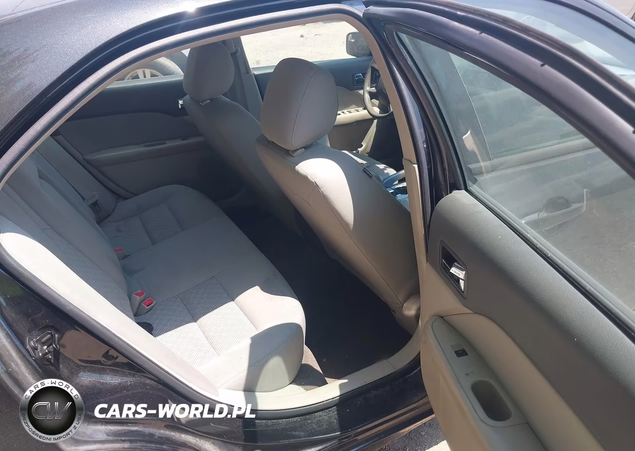 2012 Ford Fusion S VIN:3FAHP0GA9CR210782 - 8