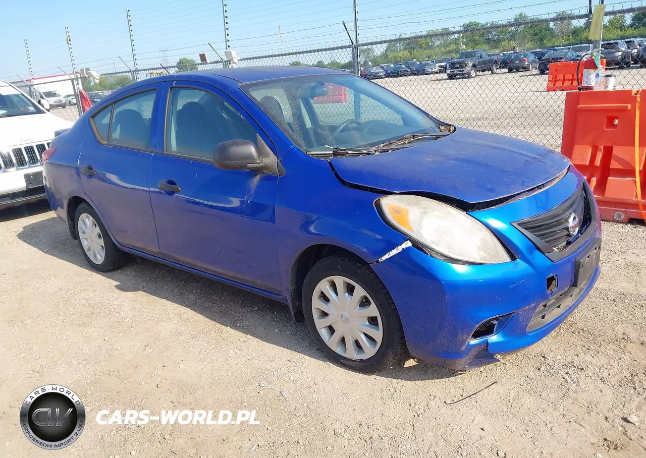 2014 Nissan Versa 1.6 S+