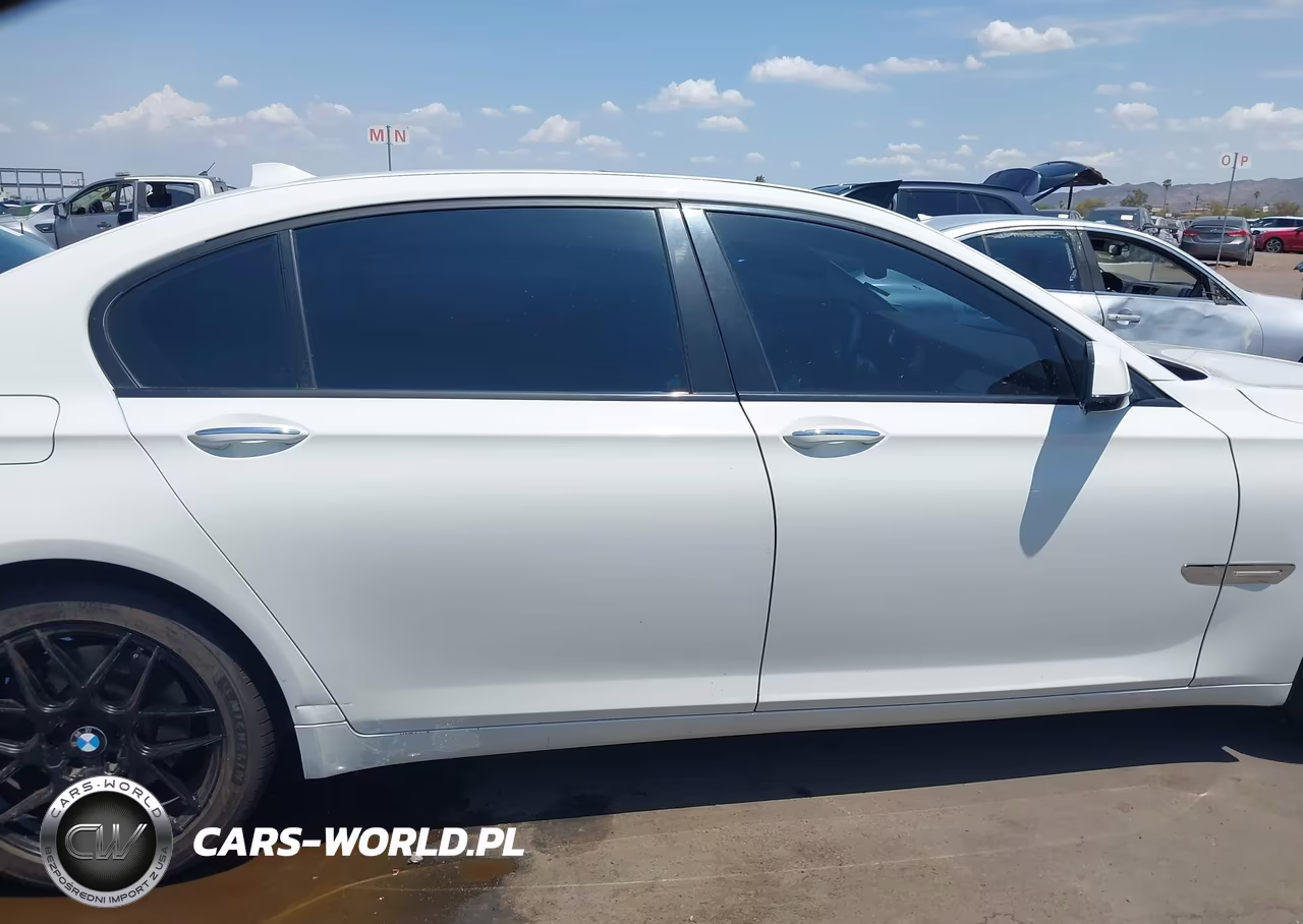 2011 BMW 740Li VIN:WBAKB4C59BC392962 - 13