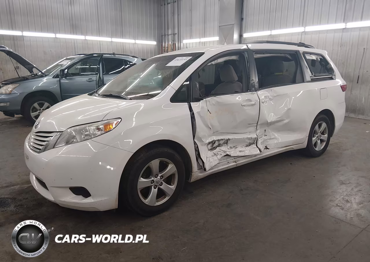 2015 Toyota Sienna Le 8 Passenger VIN:5TDKK3DC9FS601633 - 2