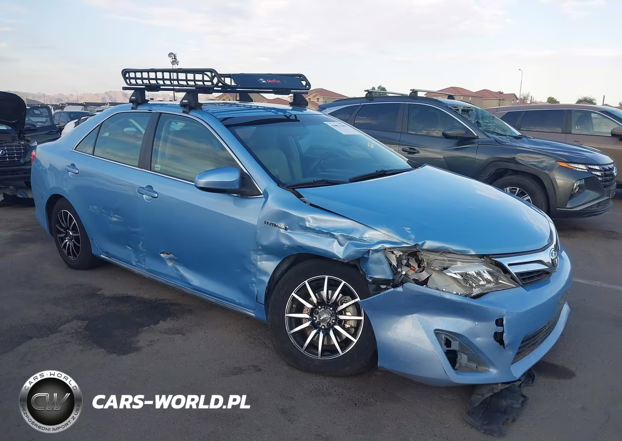 2013 Toyota Camry Hybrid Le – zdjęcie 1 z 16