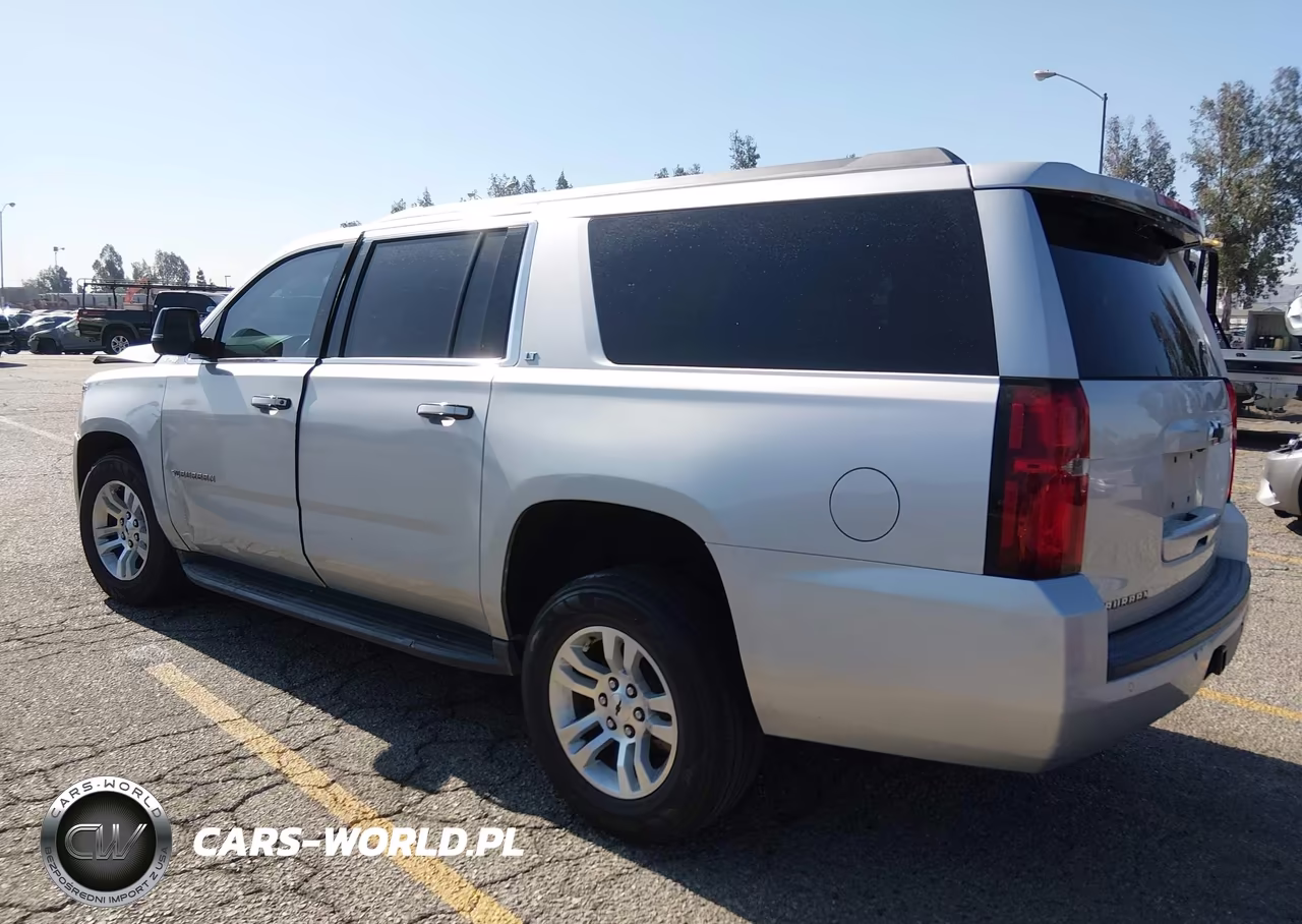 2017 Chevrolet Suburban Lt VIN:1GNSKHKC8HR204522 - 3