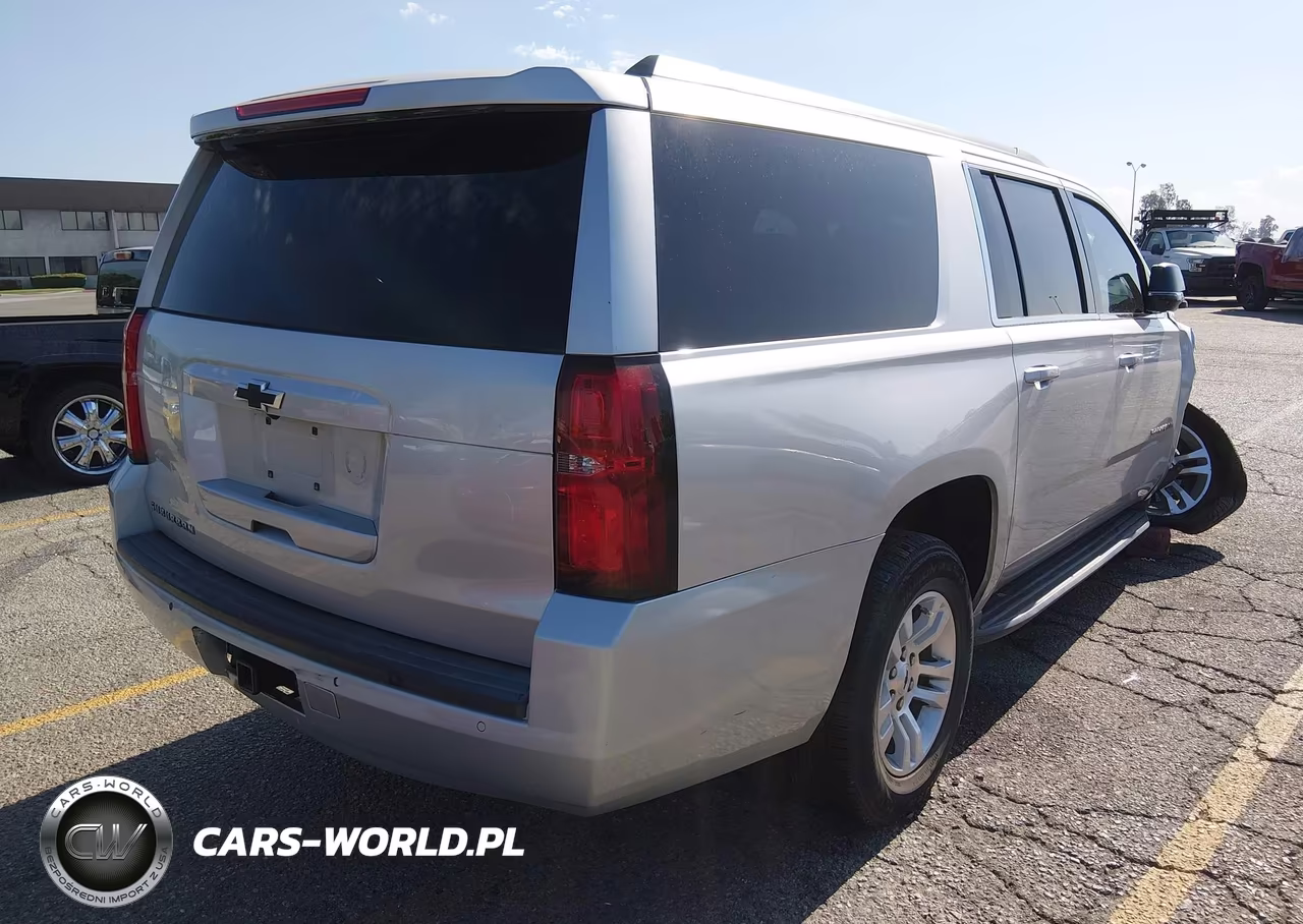 2017 Chevrolet Suburban Lt VIN:1GNSKHKC8HR204522 - 4