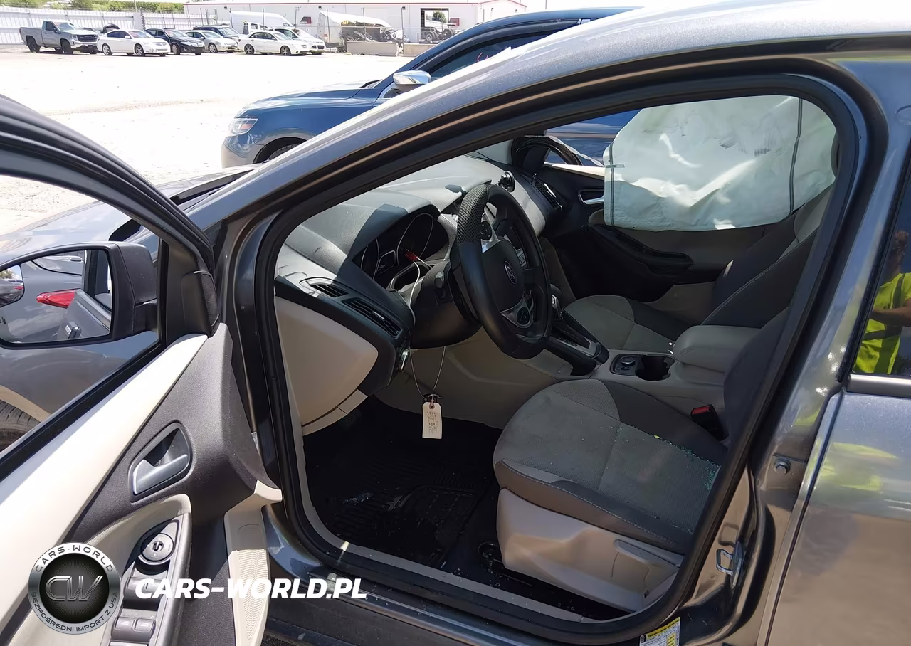 2014 Ford Focus Se VIN:1FADP3F2XEL184284 - 5