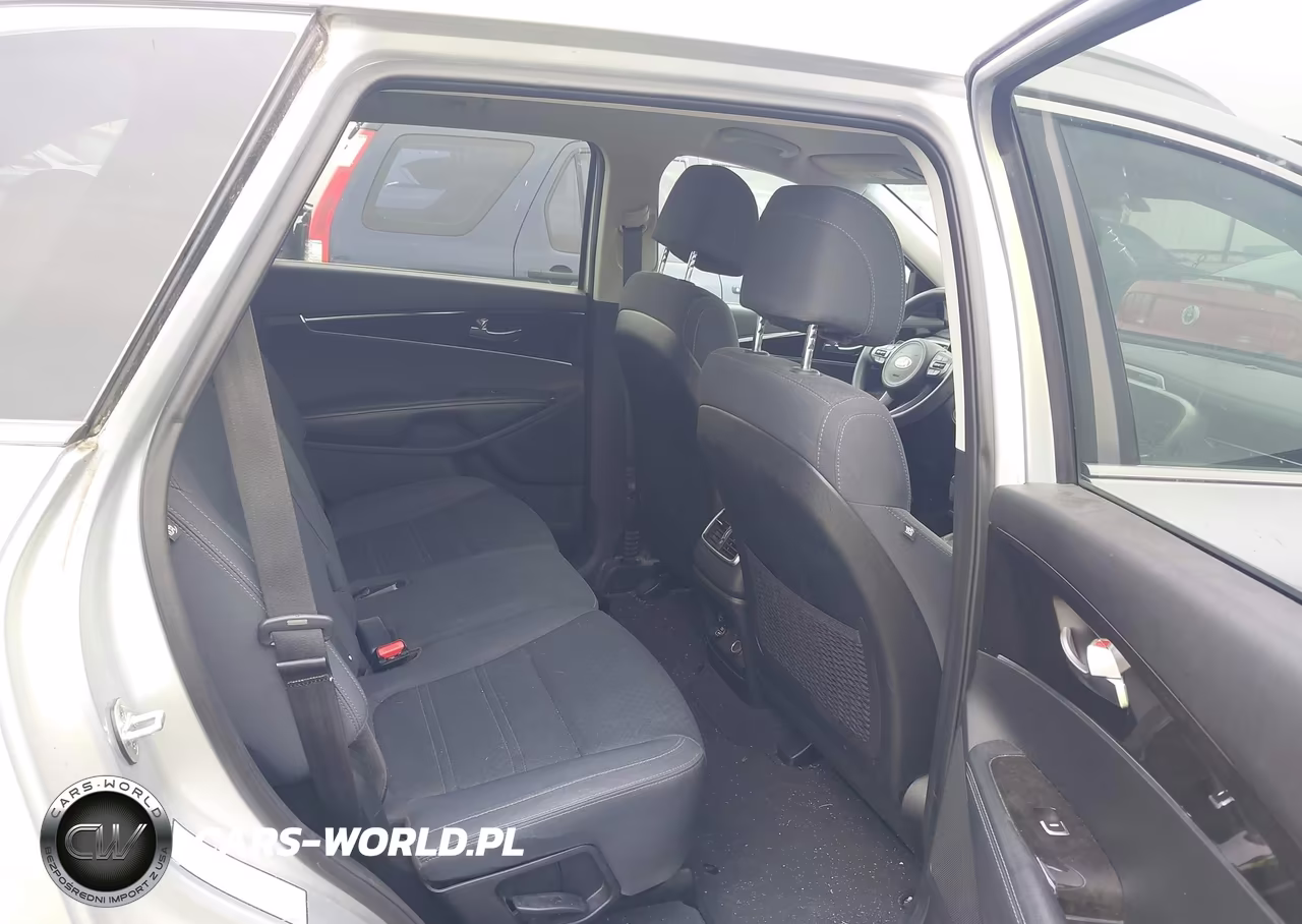 2017 Kia Sorento 3.3L Lx VIN:5XYPG4A53HG331737 - 8