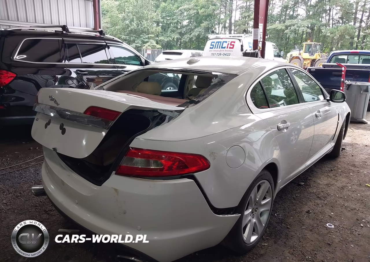 2011 Jaguar Xf VIN:SAJWA0FBXBLR87547 - 4