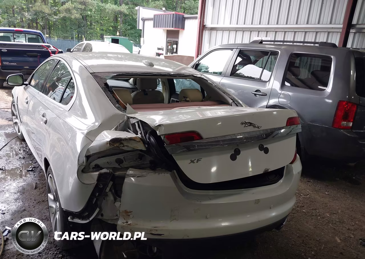 2011 Jaguar Xf VIN:SAJWA0FBXBLR87547 - 6