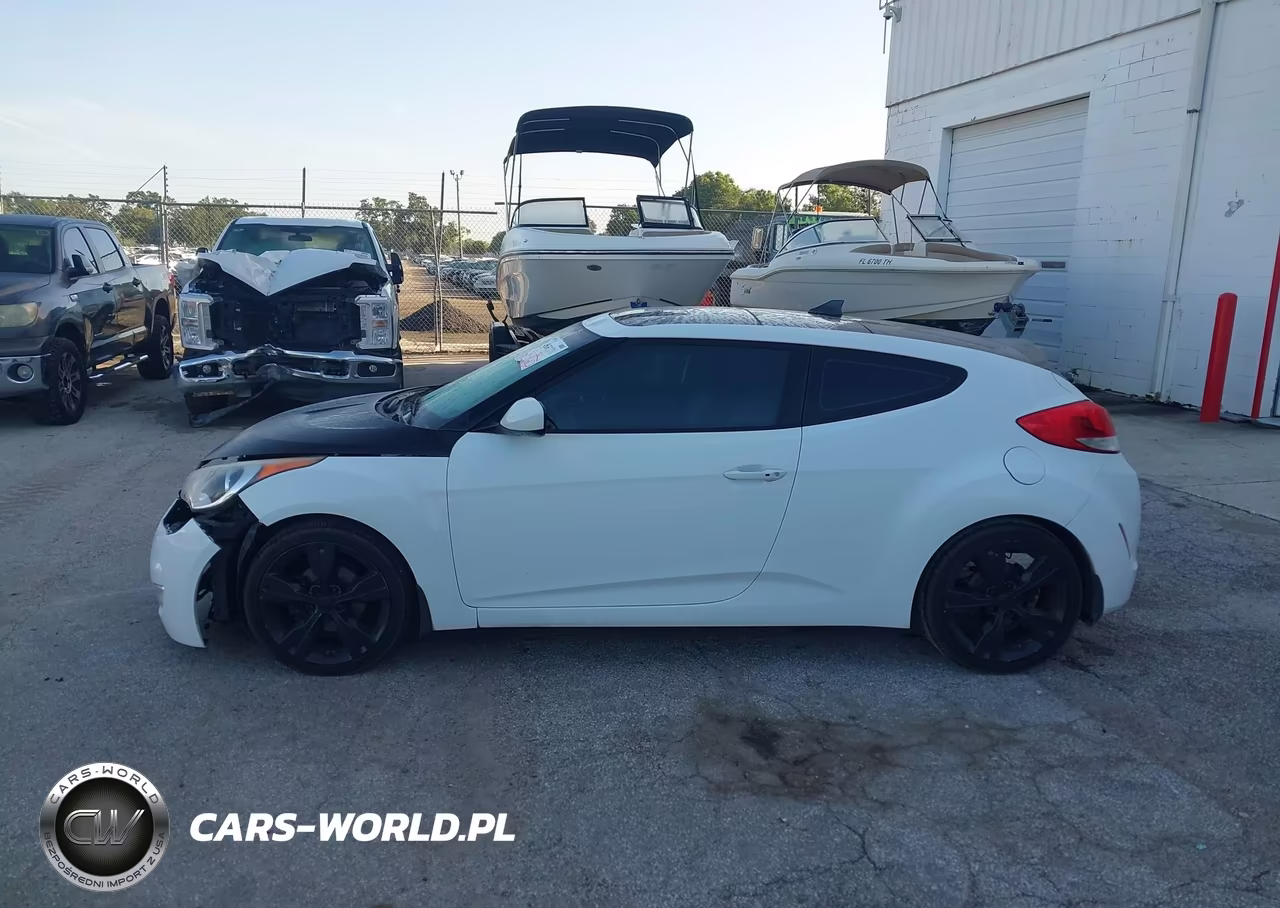 2016 Hyundai Veloster VIN:KMHTC6AD7GU288736 - 14