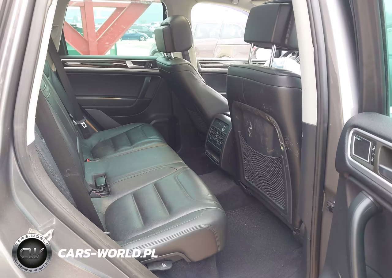 2013 Volkswagen Touareg Tdi Executive VIN:WVGEP9BP2DD005999 - 8