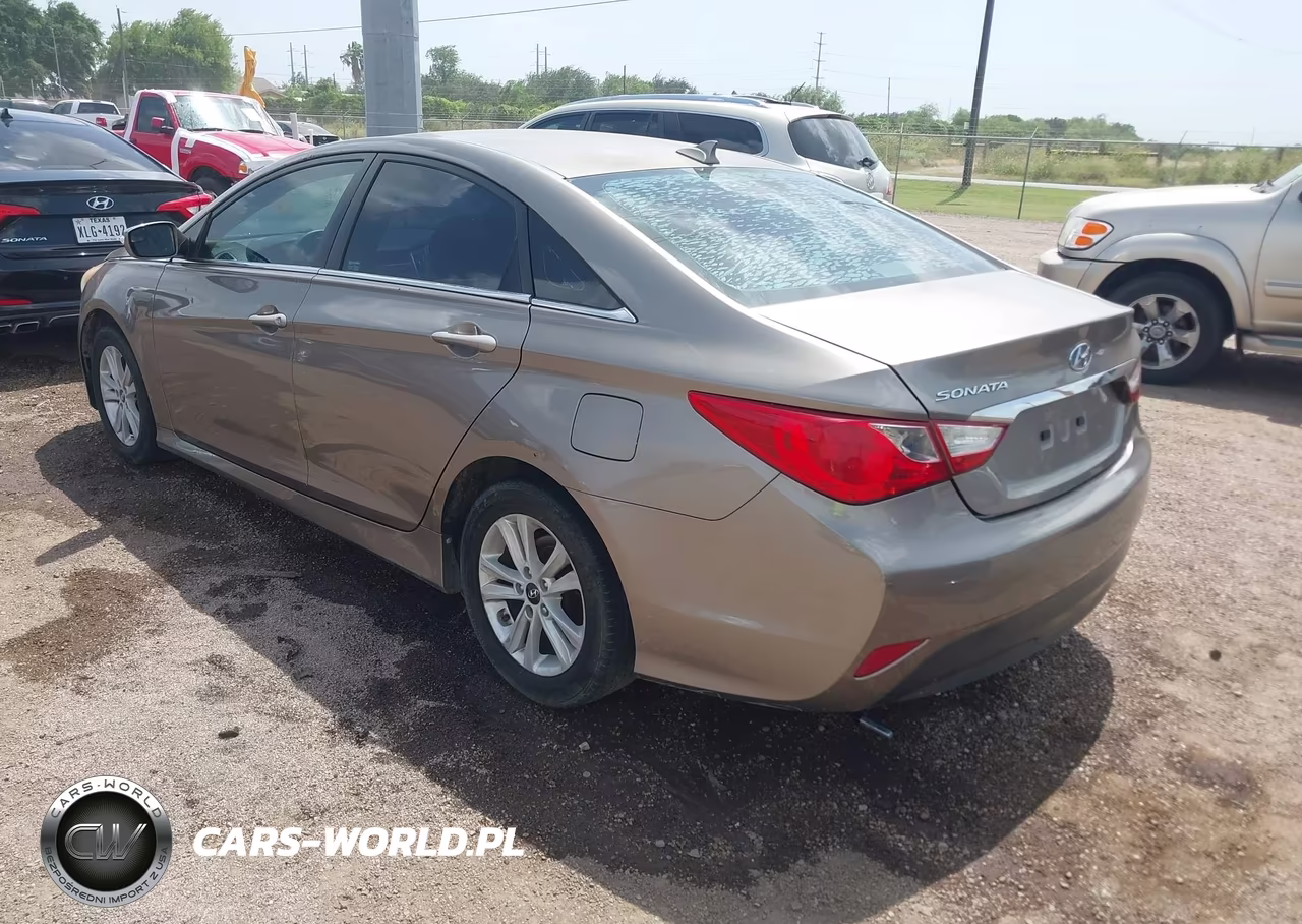 2014 Hyundai Sonata Gls VIN:5NPEB4AC4EH921907 - 3