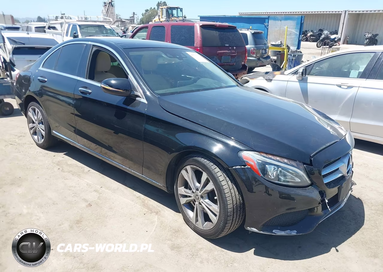 2017 Mercedes-Benz C 300 – zdjęcie 1 z 15