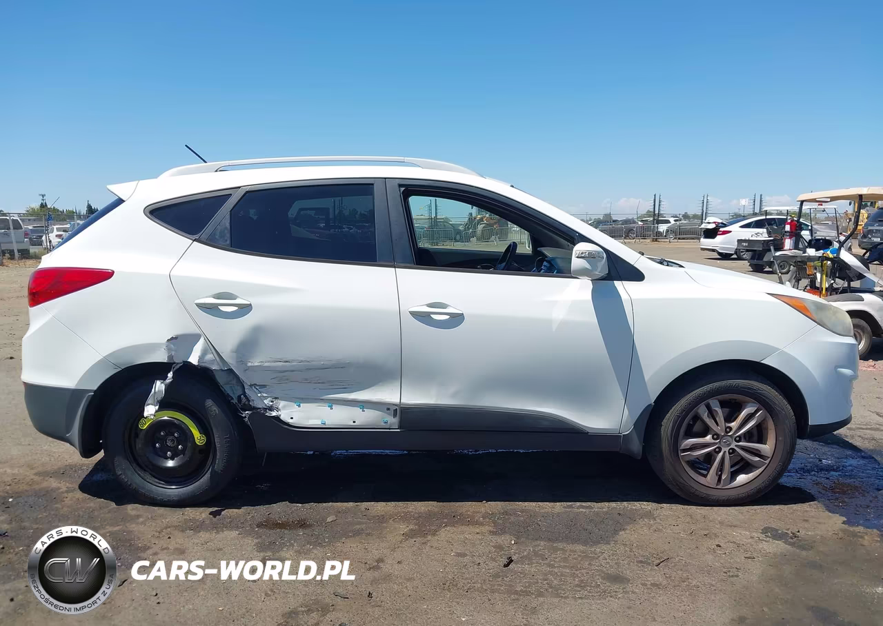 2012 Hyundai Tucson Gls VIN:KM8JUCAC1CU531865 - 13