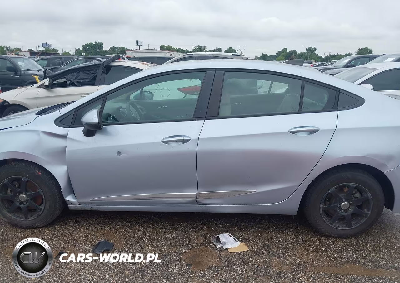 2018 Chevrolet Cruze Ls Auto VIN:1G1BC5SM9J7124668 - 14