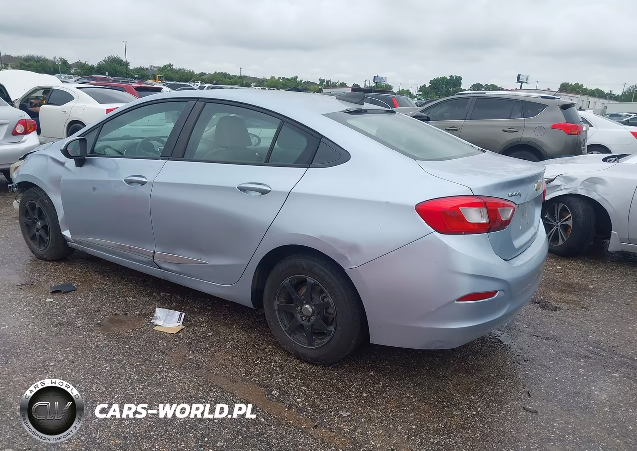 2018 Chevrolet Cruze Ls Auto VIN:1G1BC5SM9J7124668 - 3