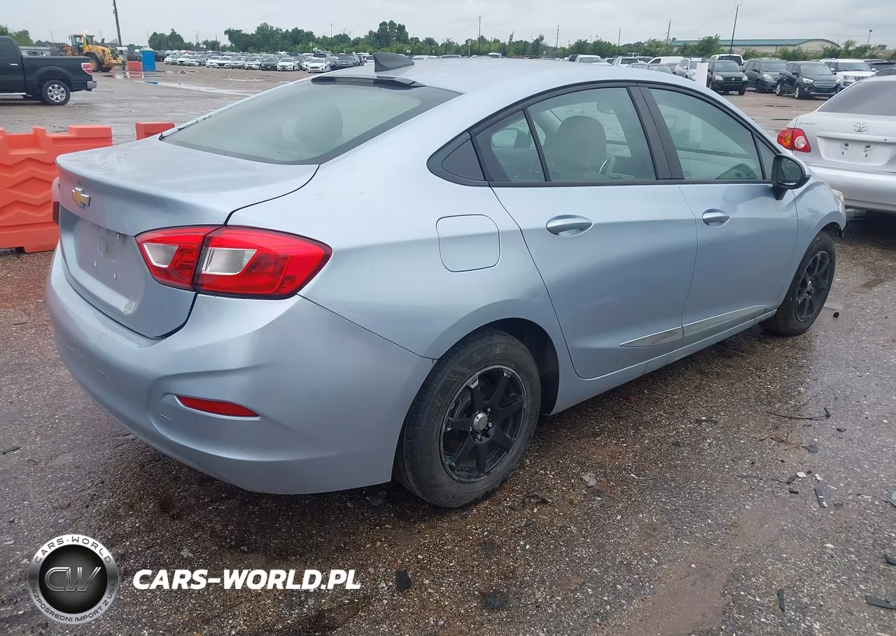 2018 Chevrolet Cruze Ls Auto VIN:1G1BC5SM9J7124668 - 4