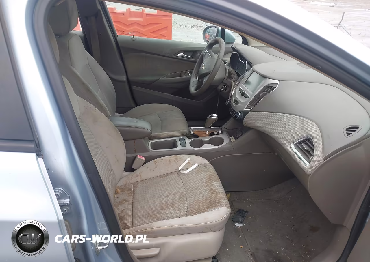 2018 Chevrolet Cruze Ls Auto VIN:1G1BC5SM9J7124668 - 5