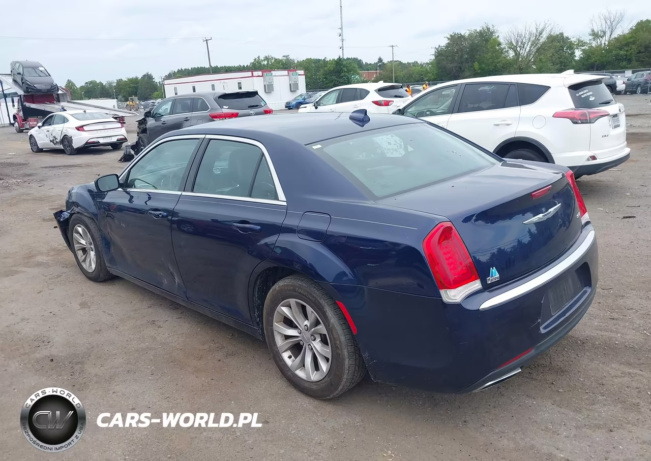 2016 Chrysler 300 Limited VIN:2C3CCAAG2GH268354 - 3