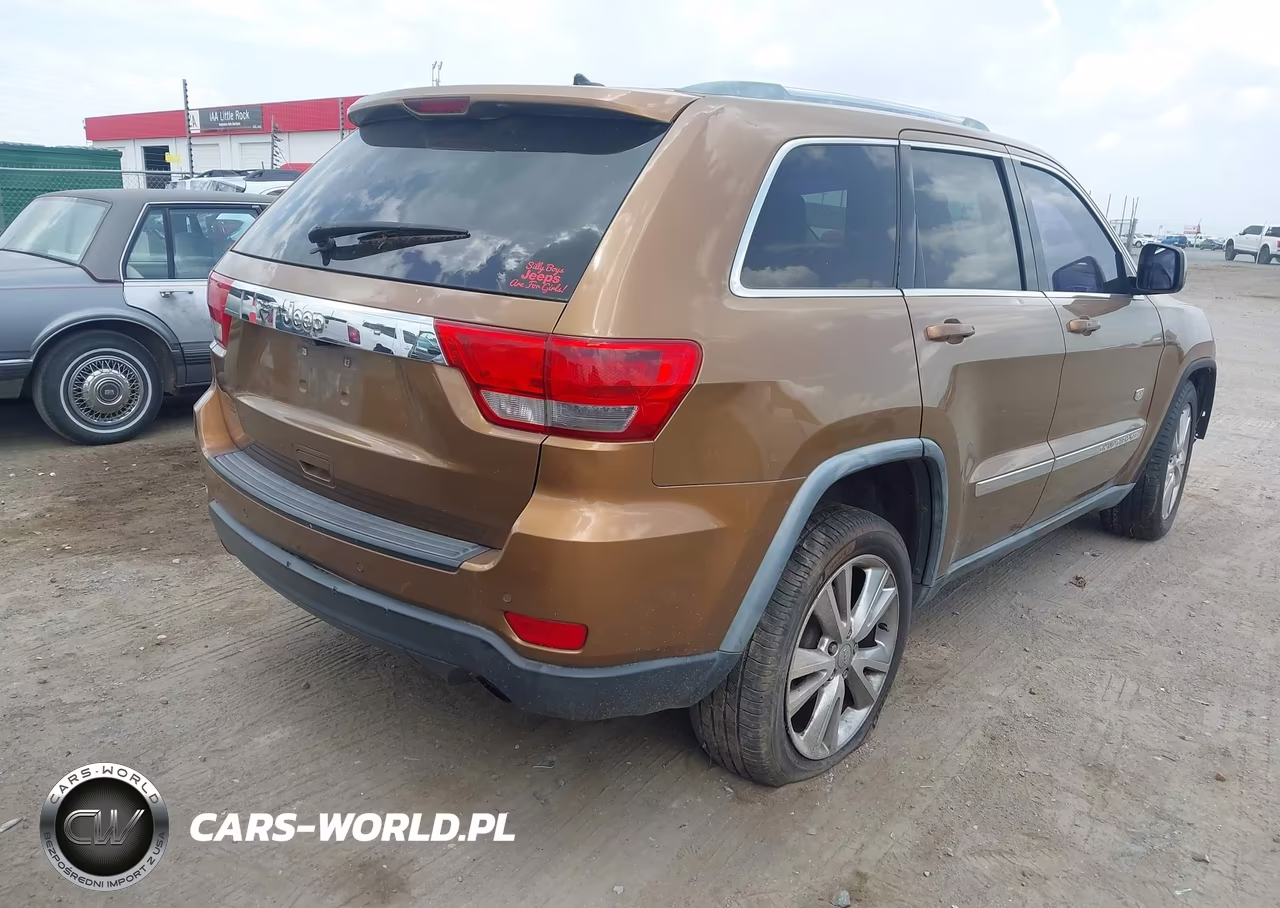 2011 Jeep Grand Cherokee Laredo VIN:1J4RS4GG5BC676483 - 4