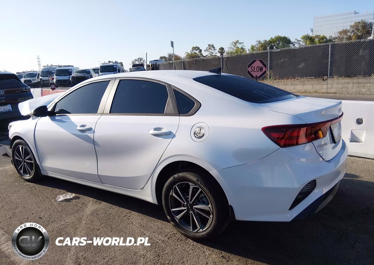 2024 Kia Forte Lxs VIN:3KPF24AD1RE794153 - 13