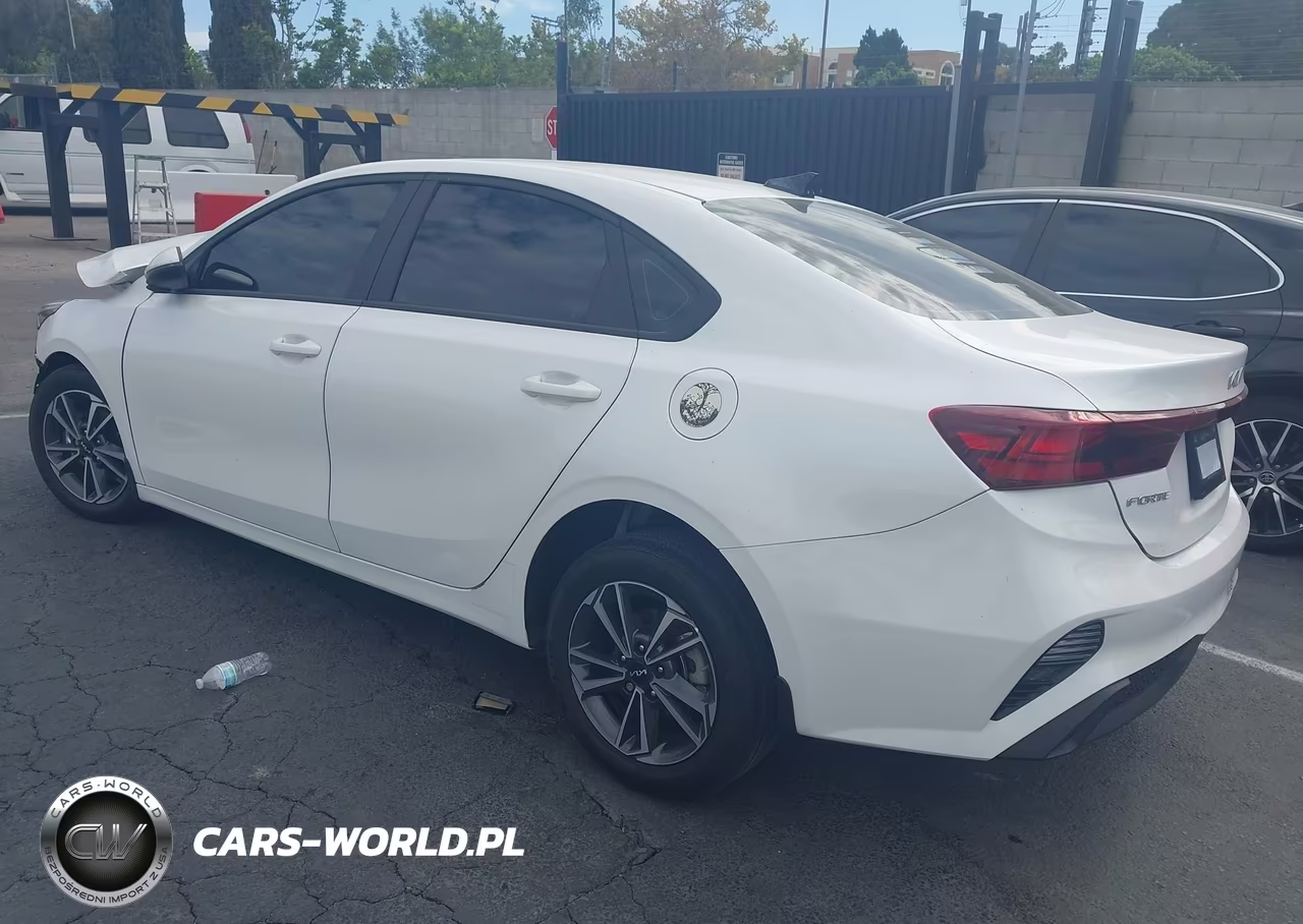 2024 Kia Forte Lxs VIN:3KPF24AD1RE794153 - 3