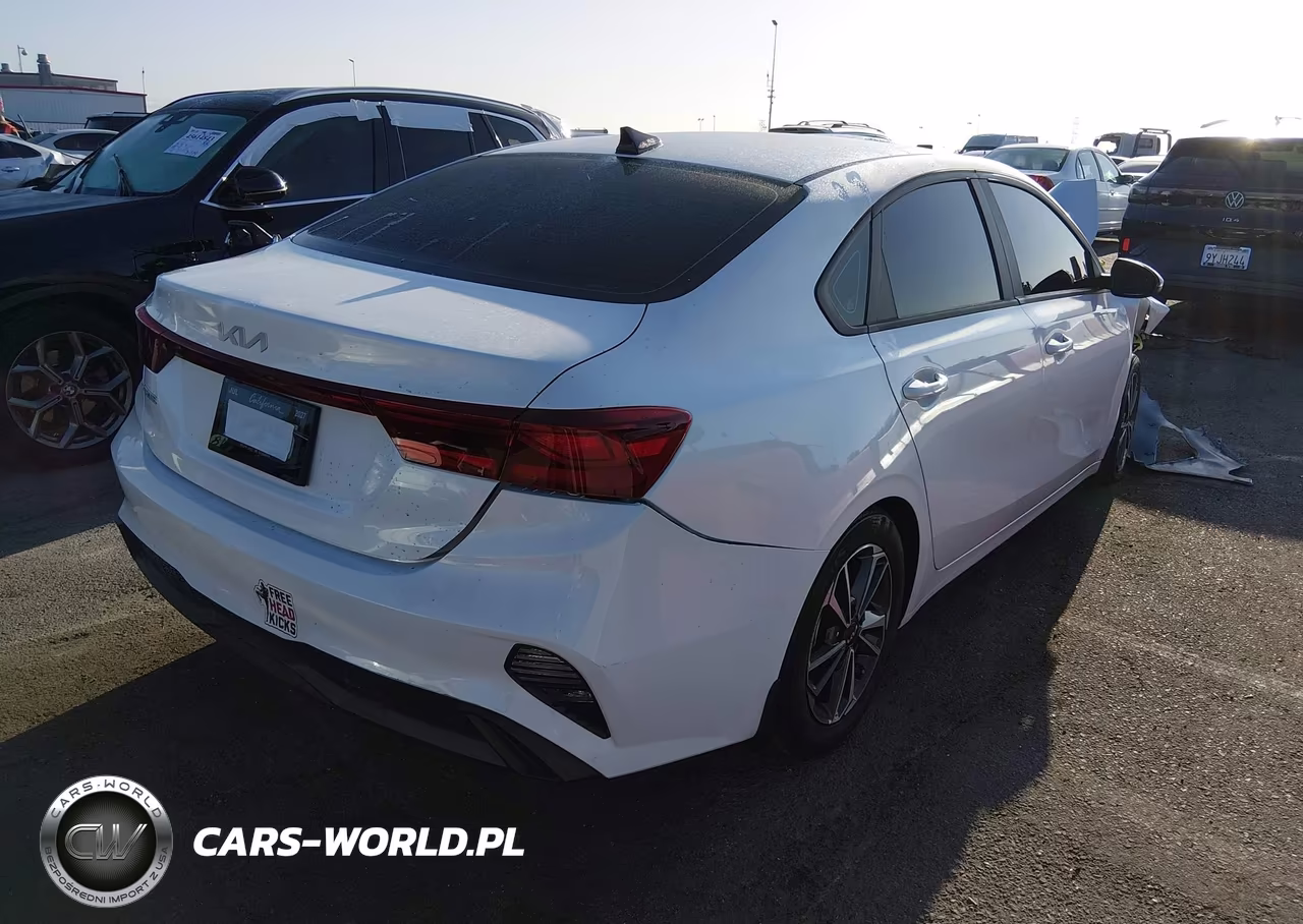 2024 Kia Forte Lxs VIN:3KPF24AD1RE794153 - 4