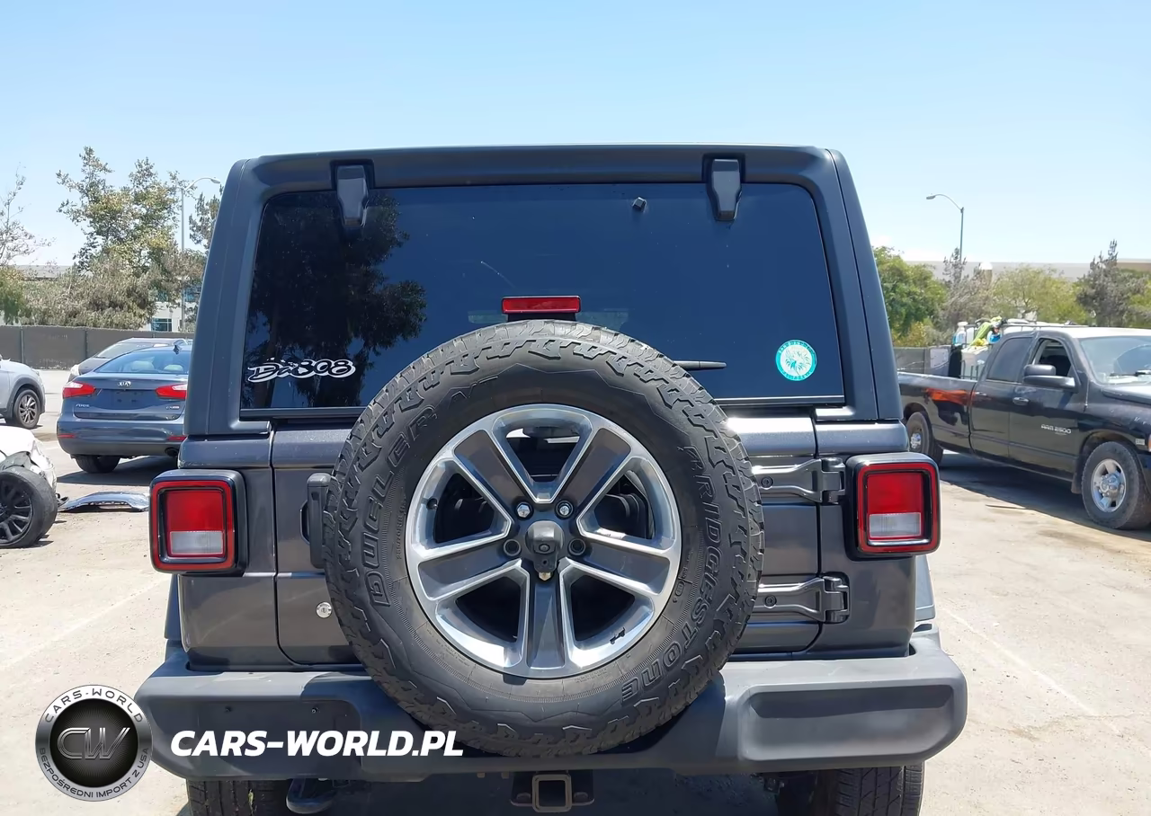 2020 Jeep Wrangler Unlimited Sport 4X4 VIN:1C4HJXDGXLW200403 - 17