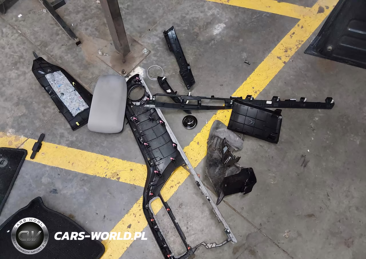 2019 Toyota Corolla Le VIN:5YFBURHE2KP858807 - 12