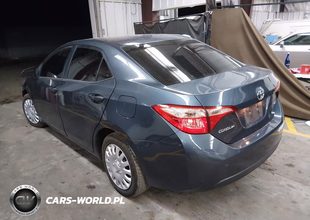 2019 Toyota Corolla Le VIN:5YFBURHE2KP858807 - 3