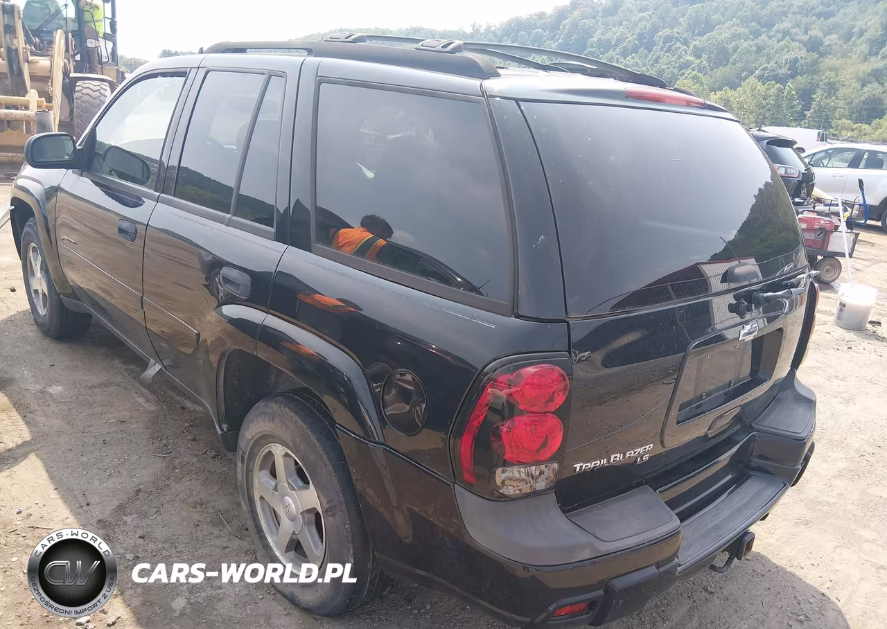 2006 Chevrolet Trailblazer Ls VIN:1GNDT13S062267106 - 3