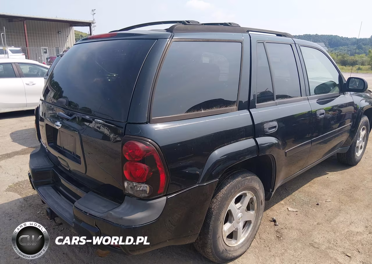 2006 Chevrolet Trailblazer Ls VIN:1GNDT13S062267106 - 4