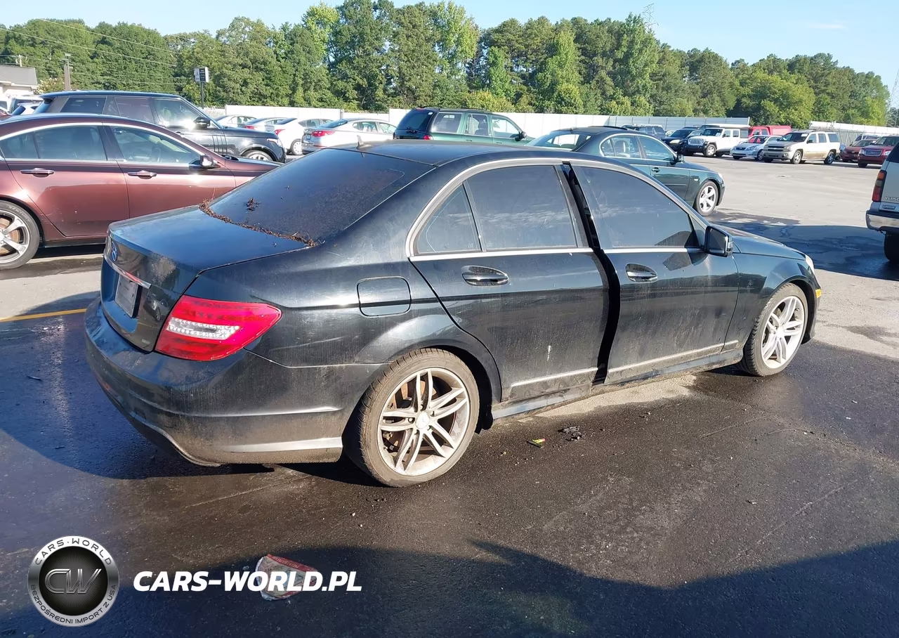 2013 Mercedes-Benz C 250 Sport VIN:WDDGF4HB8DF971217 - 4