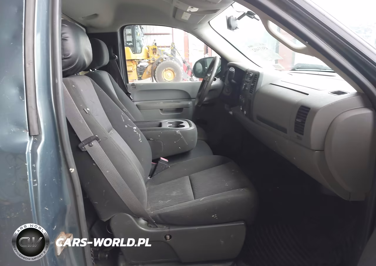 2010 Chevrolet Silverado 1500 Work Truck VIN:1GCPCPEX3AZ205989 - 5