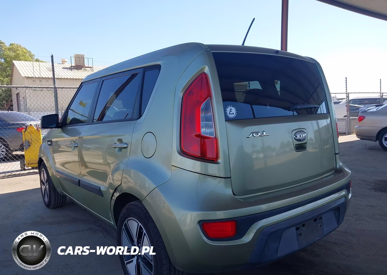 2013 Kia Soul VIN:KNDJT2A57D7624277 - 3