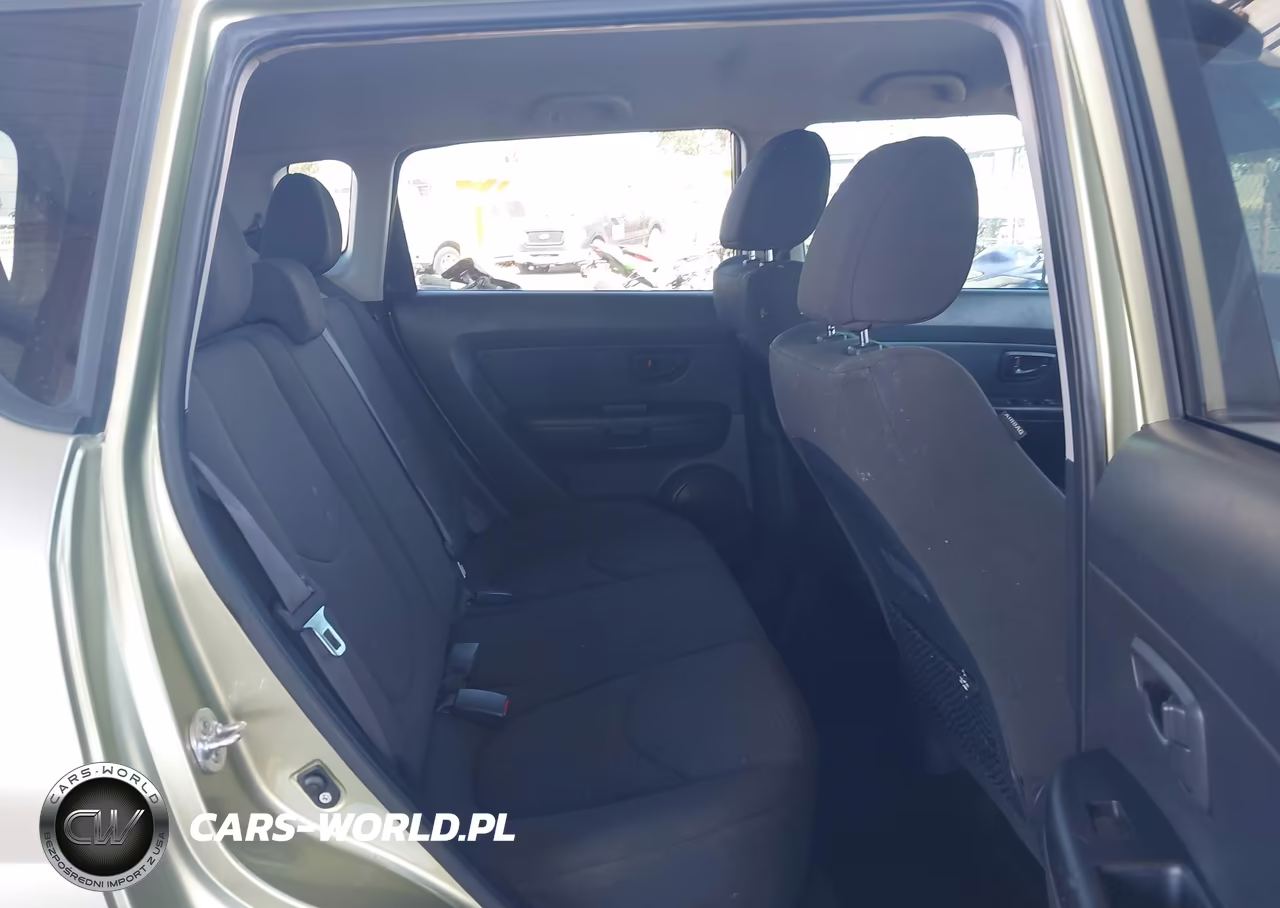 2013 Kia Soul VIN:KNDJT2A57D7624277 - 8