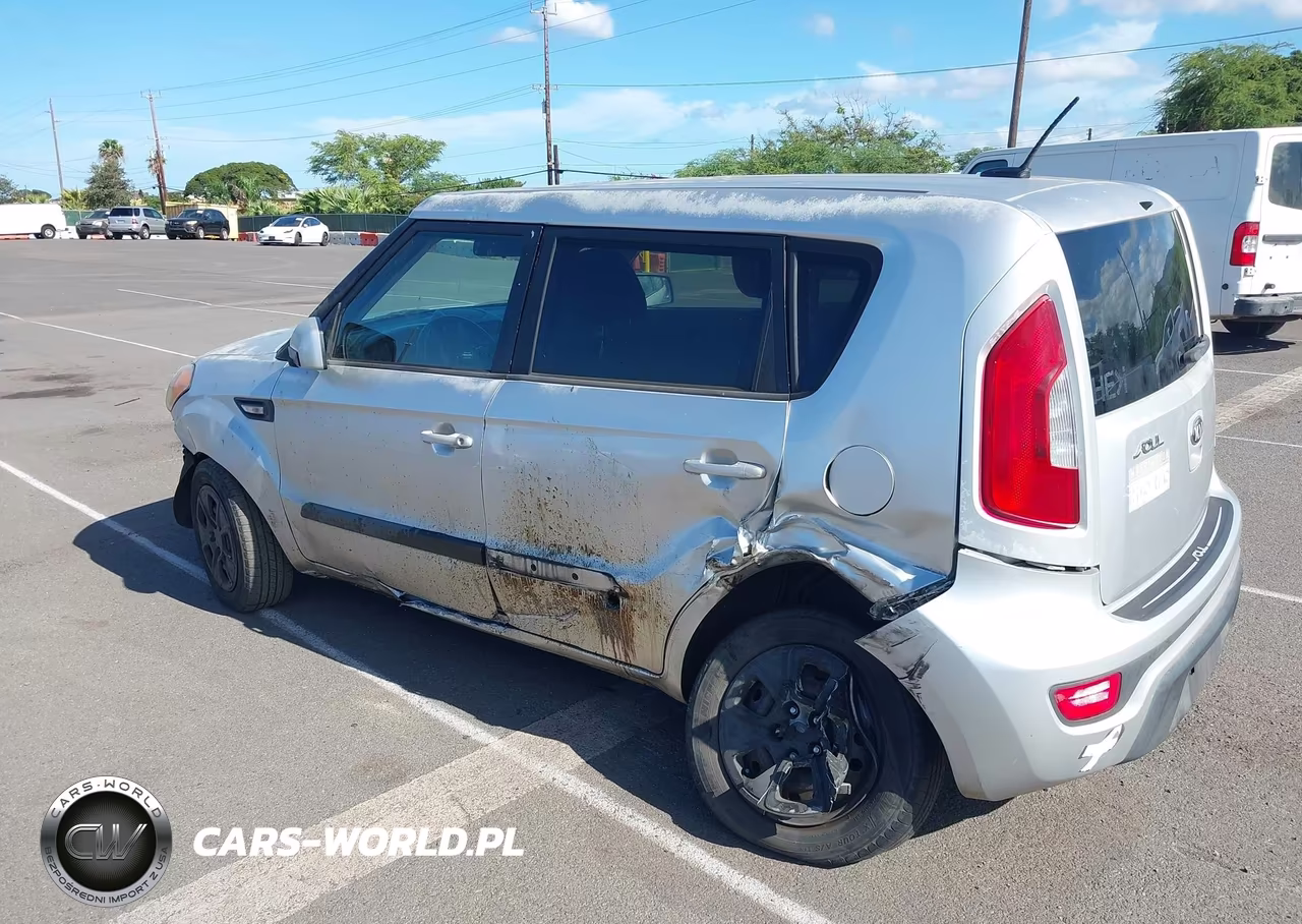 2013 Kia Soul VIN:KNDJT2A51D7510291 - 3