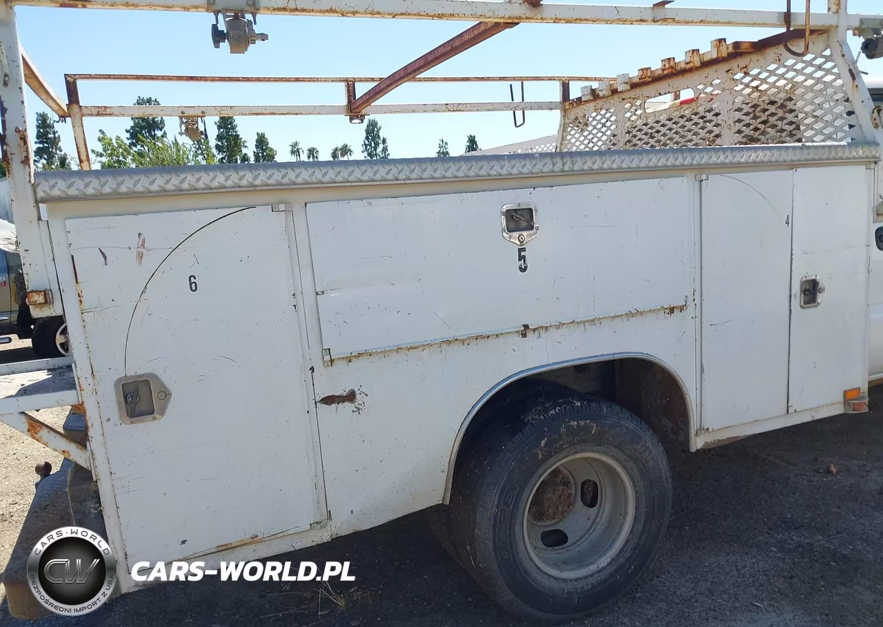 2005 Chevrolet Silverado 3500 VIN:1GBJC33205F944500 - 12