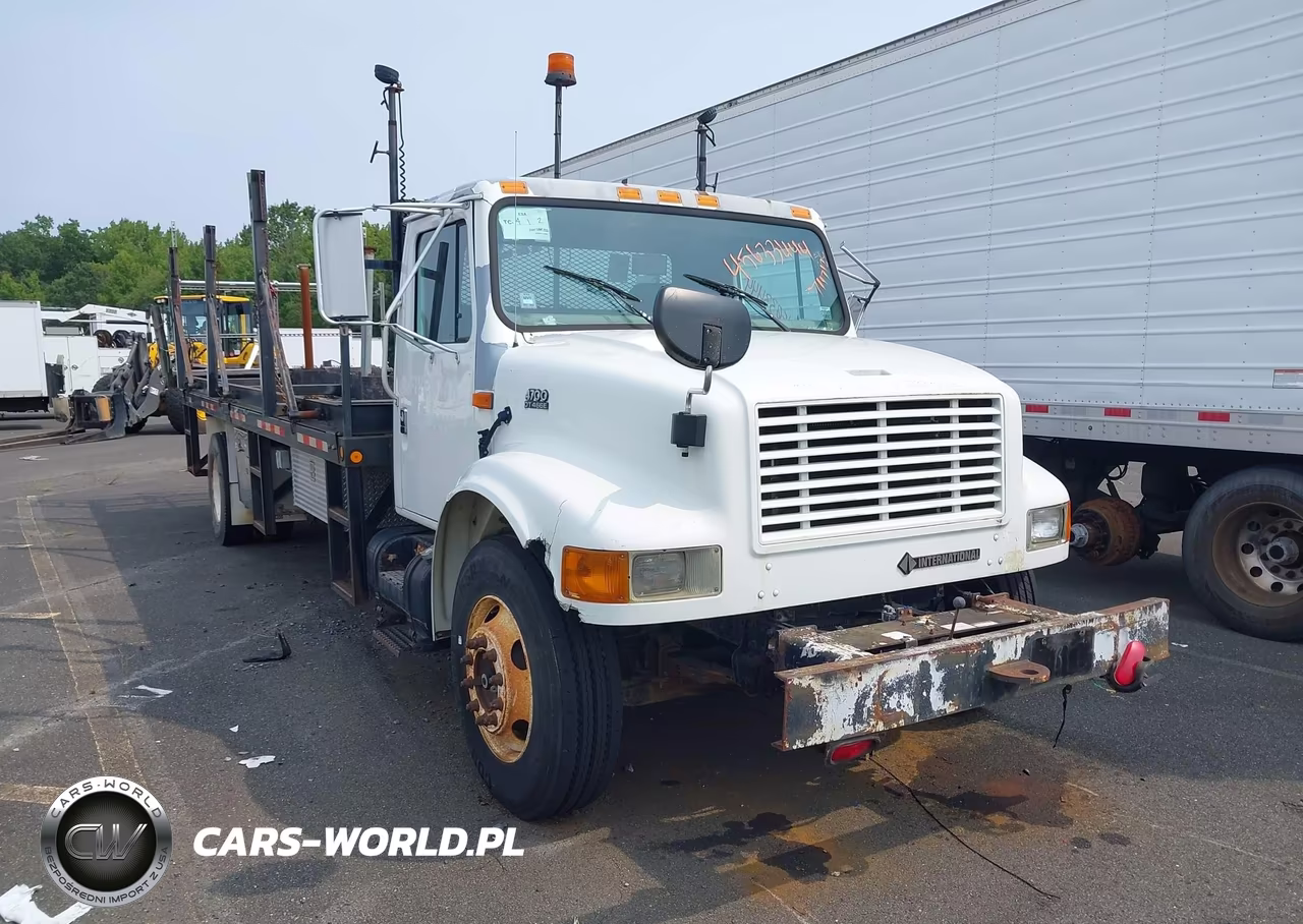 2001 International 4000 4700