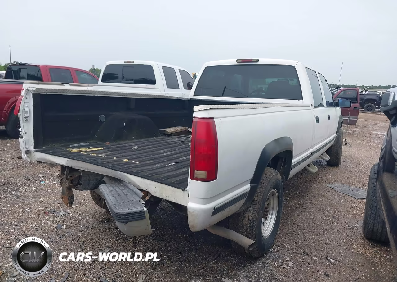 1998 Chevrolet K3500 VIN:1GCHK33J2WF048270 - 4