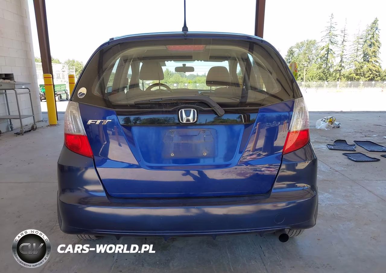 2011 Honda Fit VIN:JHMGE8H32BC019498 - 16