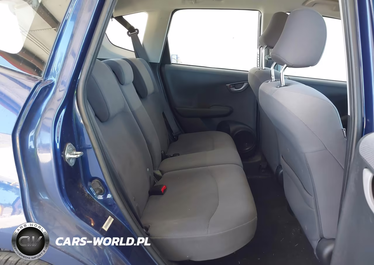 2011 Honda Fit VIN:JHMGE8H32BC019498 - 8