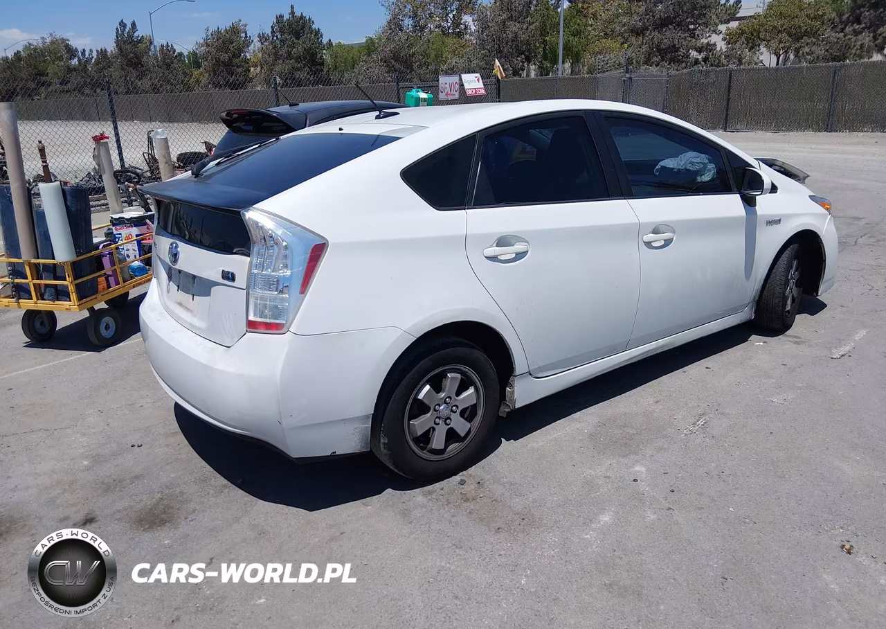 2010 Toyota Prius Ii VIN:JTDKN3DU0A0116079 - 4