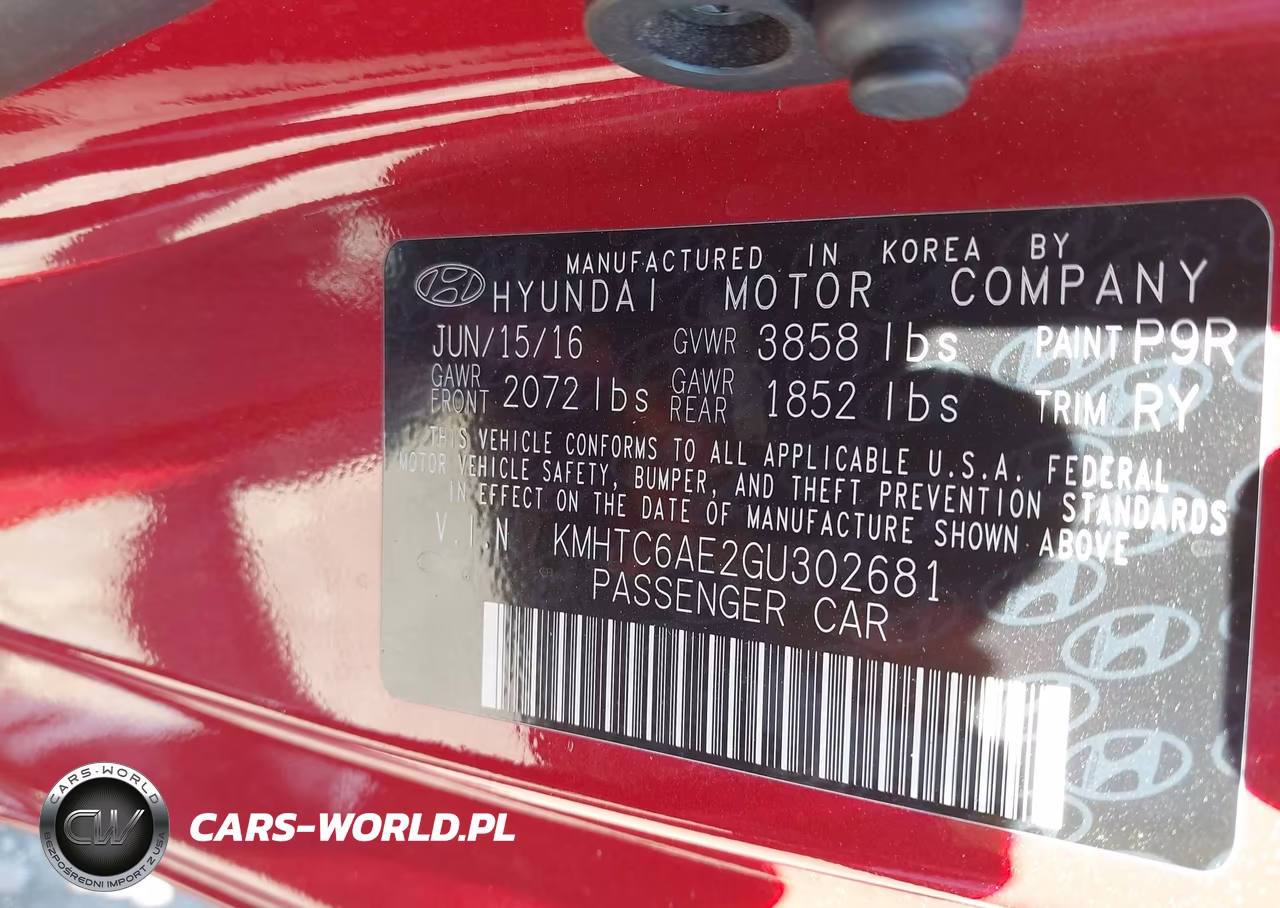 2016 Hyundai Veloster Turbo VIN:KMHTC6AE2GU302681 - 9