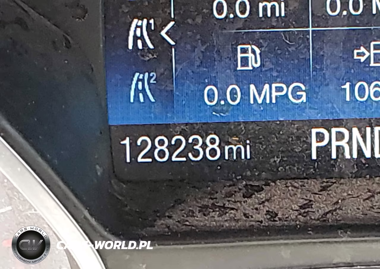 2018 Ford Focus Titanium VIN:1FADP3N2XJL224228 - 16